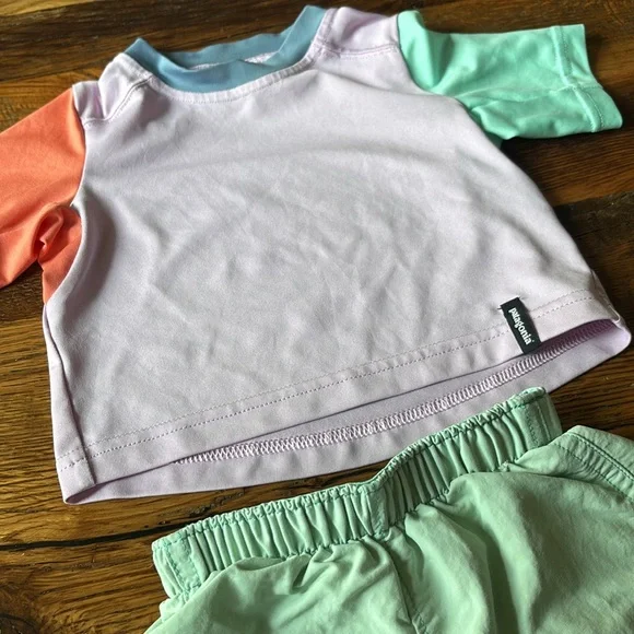 Patagonia Colorful Kids' swim T-Shirt and Shorts Set 3-6 months - Picture 9 of 10